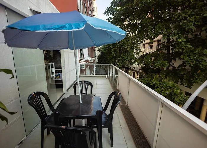 Apartamento Com Varanda Em Copacabana